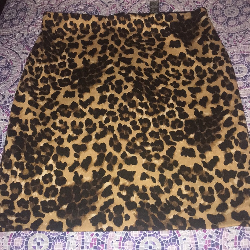 🔥Cheetah pattern pencil skirt  large